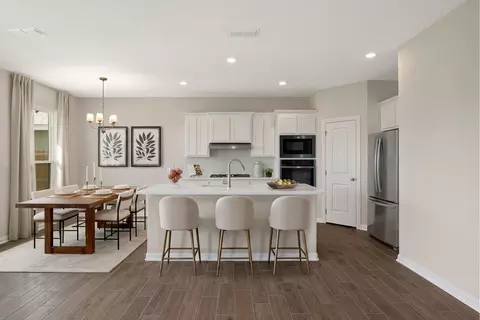Kitchen - 6508 Anaqua Loop, Mcallen, TX 78504 photo 3 of 10
