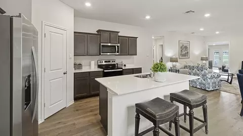 Kitchen - 120 Pheasant Run Rd, Terrell, TX 75160 photo 3 of 10