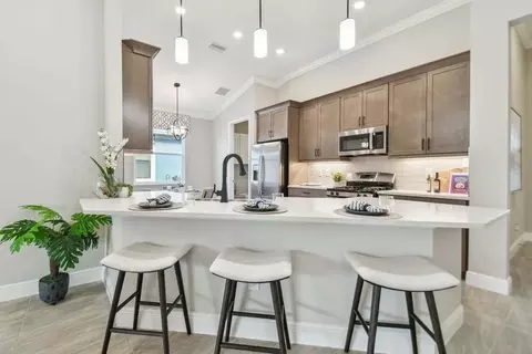 Kitchen - 1247 Honeycomb Pl, Seffner, FL 33584 photo 4 of 4
