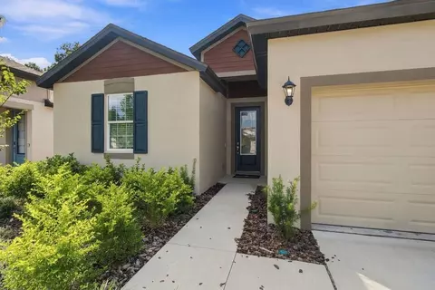 Exterior - 1247 Honeycomb Pl, Seffner, FL 33584 photo 2 of 5