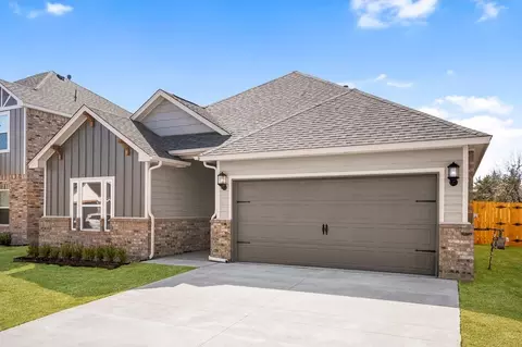Exterior - 3009 Evyn Blvd, Yukon, OK 73099 photo 2 of 15