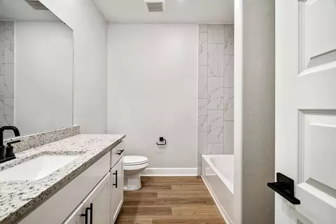 Bath - 3009 Evyn Blvd, Yukon, OK 73099 photo 2 of 2