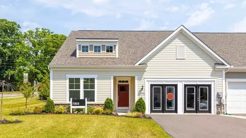 19702 Oleander Ct, Hagerstown, MD 21742