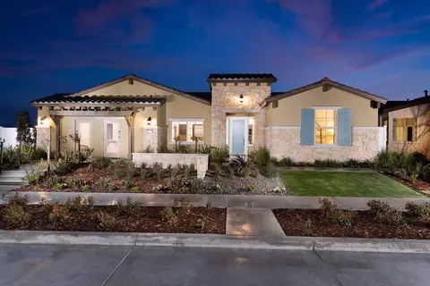Exterior - 2203 Gilford St, Bakersfield, CA 93311 photo 9 of 10