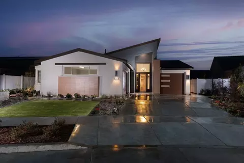 Exterior - 2203 Gilford St, Bakersfield, CA 93311 photo 10 of 10
