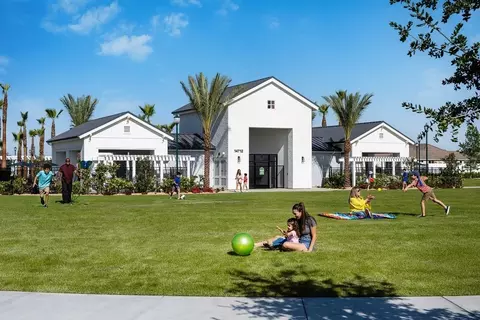 View/Area - 2203 Gilford St, Bakersfield, CA 93311 photo 1 of 17
