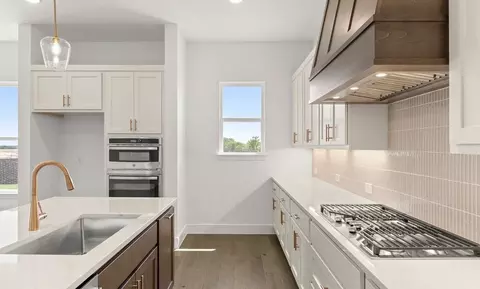 Kitchen - 2224 Switchgrass Dr, Argyle, TX 76226 photo 3 of 4