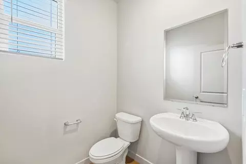 Bath - 952 E Cody St, Eagle Mountain, UT 84005 photo 1 of 4