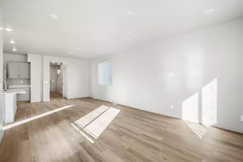 Living - 952 E Cody St, Eagle Mountain, UT 84005 photo 1 of 4