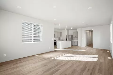 Living - 952 E Cody St, Eagle Mountain, UT 84005 photo 2 of 4