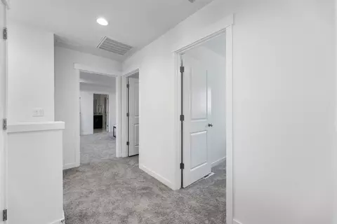 Entry Way - 1200 S 32nd Ave, Cornelius, OR 97113 photo 1 of 6