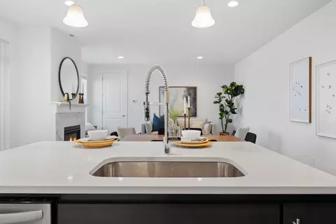 Kitchen - 1200 S 32nd Ave, Cornelius, OR 97113 photo 4 of 7