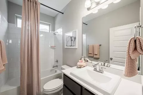 Bath - 4687 Bridgewood Dr, Spring, TX 77386 photo 4 of 10