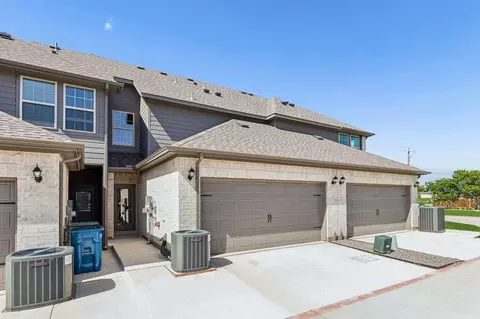 Exterior - 4002 Avion Dr, Sanger, TX 76266 photo 5 of 9