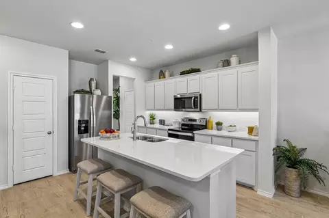 Kitchen - 4002 Avion Dr, Sanger, TX 76266 photo 1 of 11