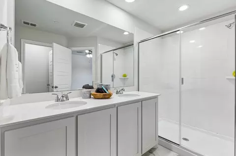 Bath - 4002 Avion Dr, Sanger, TX 76266 photo 1 of 6