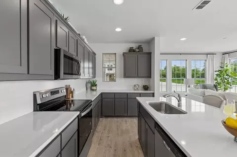 Kitchen - 4002 Avion Dr, Sanger, TX 76266 photo 8 of 11