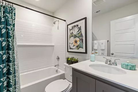 Bath - 4002 Avion Dr, Sanger, TX 76266 photo 6 of 6