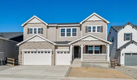 5701 Wayfarer Cir, Longmont, CO 80504