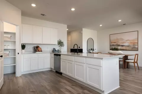 Kitchen - 613 Riley Ave, Chowchilla, CA 93610 photo 1 of 5