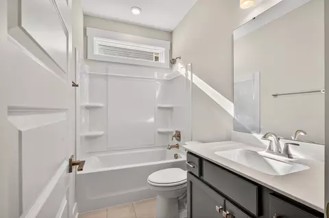 Bath - 219 Creek Pointe Dr, Moncks Corner, SC 29461 photo 1 of 12