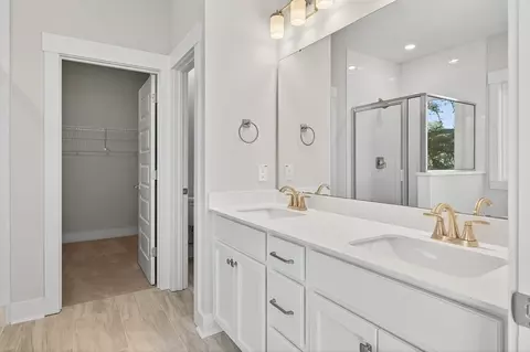 Bath - 219 Creek Pointe Dr, Moncks Corner, SC 29461 photo 3 of 12