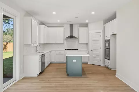 Kitchen - 219 Creek Pointe Dr, Moncks Corner, SC 29461 photo 1 of 10