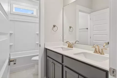 Bath - 219 Creek Pointe Dr, Moncks Corner, SC 29461 photo 7 of 12