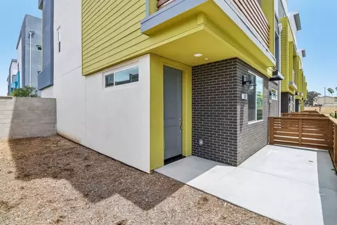 551 Sandstone Ct, El Cajon, CA 92020