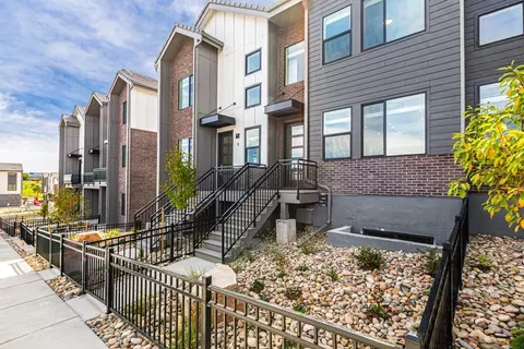 8 Ascent Trl, Englewood, CO 80112