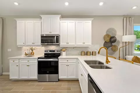Kitchen - 9623 Peace Dr, Orlando, FL 32832 photo 3 of 3