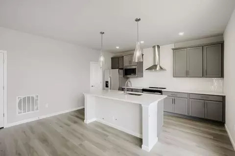 Kitchen - 653 Noola St, Windsor, CO 80550 photo 2 of 4