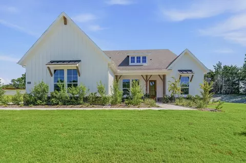1004 Perrin Ln, Van Alstyne, TX 75495