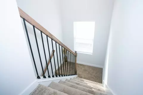 Entry Way - 121 Shenandoah Ln, Lagrange, GA 30241 photo 3 of 3