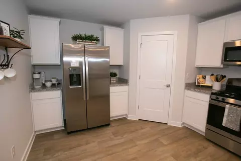 Kitchen - 121 Shenandoah Ln, Lagrange, GA 30241 photo 1 of 5