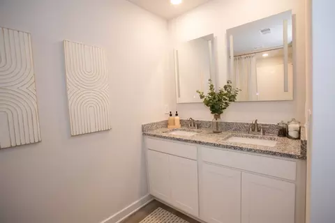 Bath - 121 Shenandoah Ln, Lagrange, GA 30241 photo 5 of 9