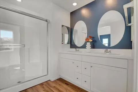Bath - 407 River Terrace Dr, Lompoc, CA 93436 photo 2 of 5