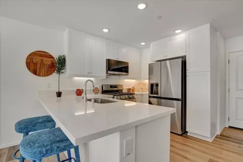 Kitchen - 407 River Terrace Dr, Lompoc, CA 93436 photo 3 of 8