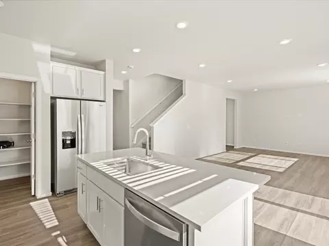 6691 Roundtail Way, Colorado Springs, CO 80925