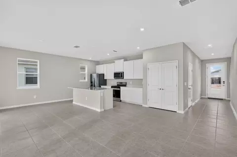 Entry Way - 13215 Oxeye Ln, Parrish, FL 34219 photo 1 of 2