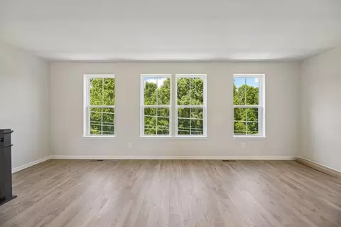 Living - 9730 Gaelic Pl, Waldorf, MD 20601 photo 3 of 10