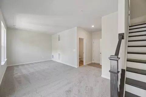 Living - 9730 Gaelic Pl, Waldorf, MD 20601 photo 8 of 10