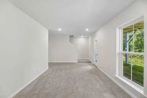 Living - 9730 Gaelic Pl, Waldorf, MD 20601 photo 5 of 10