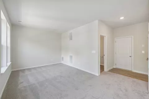 Living - 9730 Gaelic Pl, Waldorf, MD 20601 photo 7 of 10