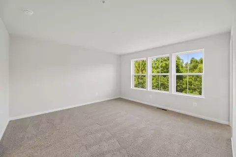 Bedroom - 9730 Gaelic Pl, Waldorf, MD 20601 photo 5 of 22