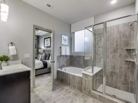 Bath - 16418 Cedarveil Ct, Conroe, TX 77302 photo 2 of 3