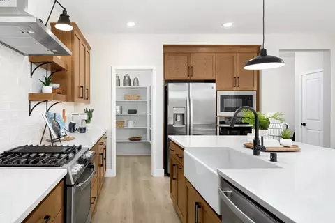 Kitchen - 125 Solera Dr, Lodi, CA 95240 photo 2 of 3