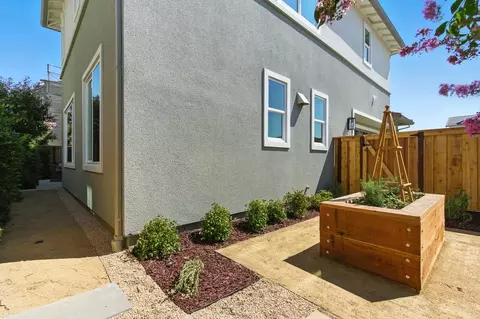 Exterior - 2441 Cinnabar Dr, Fairfield, CA 94533 photo 10 of 28