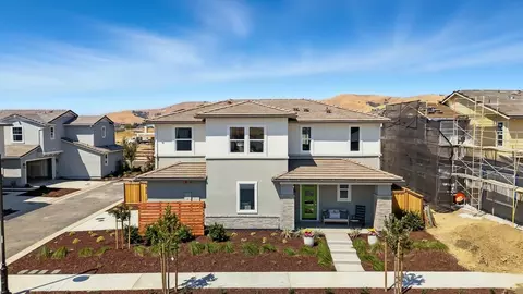 Exterior - 2441 Cinnabar Dr, Fairfield, CA 94533 photo 2 of 28