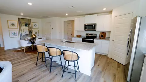 Kitchen - 75 Archers Brook Dr, Springville, AL 35146 photo 3 of 6